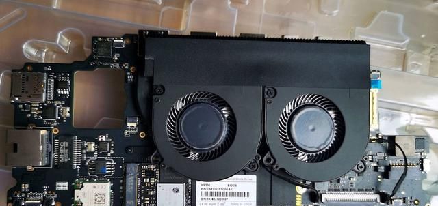 性能|如何成为掌机至强?将GPD WIN Max拆给你看就知道