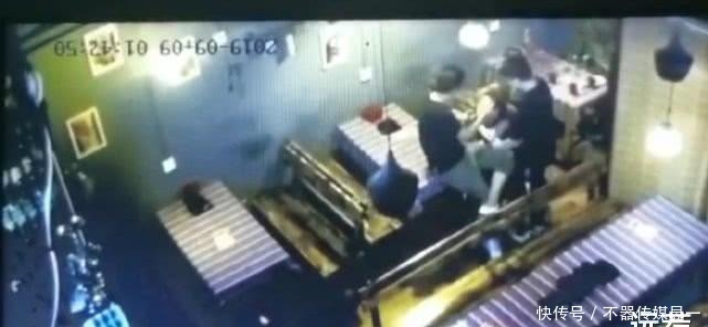 耍酒疯|罗秉乾回忆李心草溺亡全过程：她不停耍酒疯！两次躺我腿上！