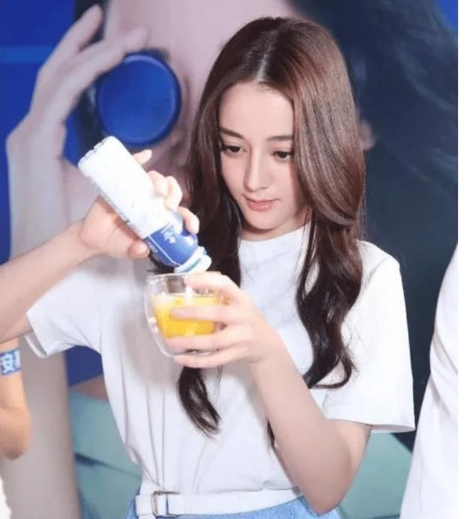  官方|《跑男》中唯一一位不能喝酸奶的明星，官方：喝一口就罚钱