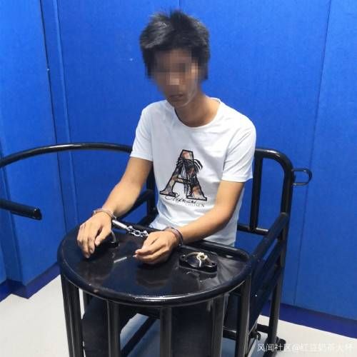 猥亵|女孩在商场门口遭陌生男子猥亵,警方:嫌犯系精神障碍患者