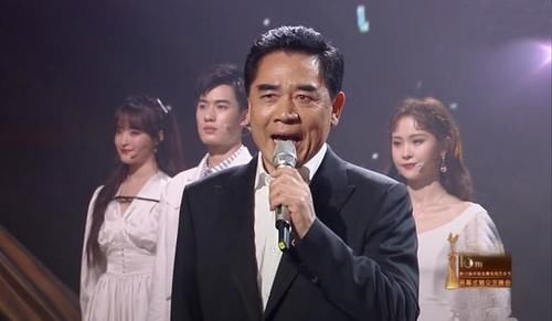  鹰节开幕|湖南卫视金鹰晚会收视夺冠，4大惊喜力压浙江卫视，金鹰女神宋茜压轴带热度