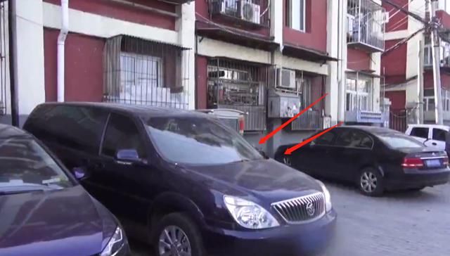  恶意破坏|女车主把车停楼下，一个礼拜被砸8次，砸车男子理由太奇葩