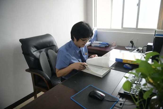 乔富粤|走近一线检察官|与时间赛跑!她是乘风破浪的检察官“乔姐”