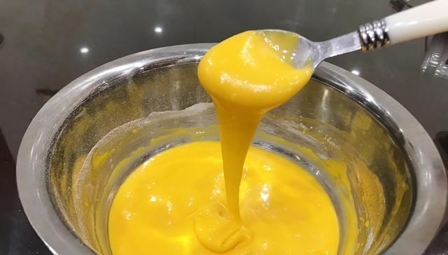 蛋清|做电饭锅蛋糕,不需要加酵母,一样可以做出鲜香、软嫩的蛋糕