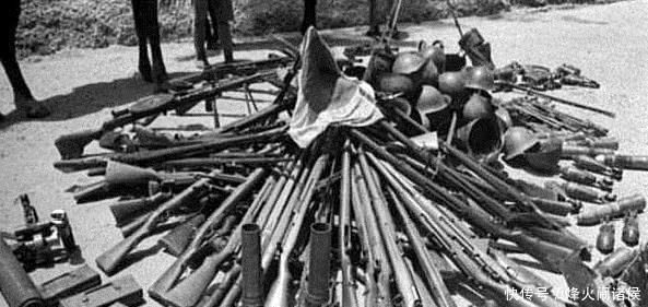 钢盔|《亮剑》中,独立团缴获日军钢盔,李云龙为何不让战士们佩戴!