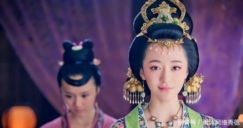 谁说庶女不如嫡女,看看这个傻白甜庶女