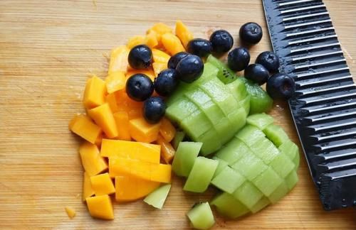  酸奶|解锁了燕麦的十八种做法？拿燕麦做酸奶杯，你一定没试过