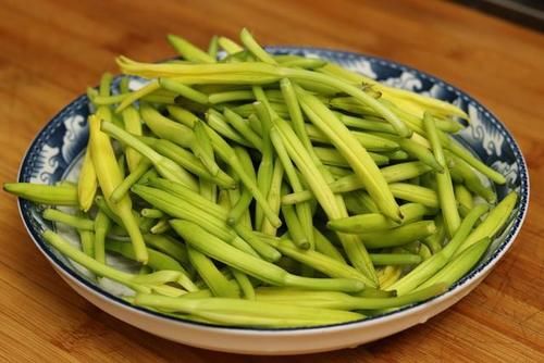  包包子都非常|这6种蔬菜晒干后，比新鲜的还好吃，冬天炖肉很香，放半年都不坏