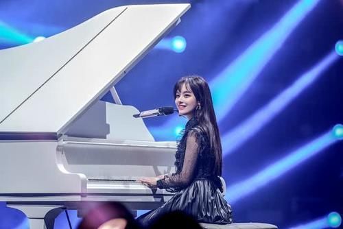  谈网暴泪洒|黄霄云谈网暴泪洒舞台，对一个人的恶意居然可以达到这种程度