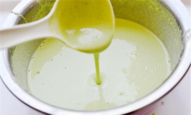  好吃|凉皮最简单的做法，不揉面不洗面，10分钟就做好，劲道好吃超开胃