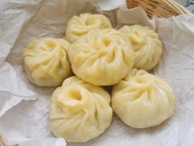 皮薄|包子的简单做法,无需发面,现包现吃,个个皮薄筋道馅儿香