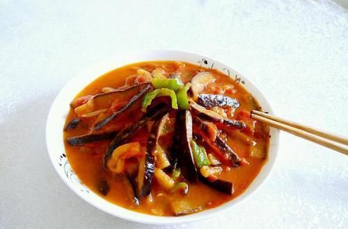  去皮|家常菜西红柿烧茄子，建议西红柿要去皮，更入味才好吃