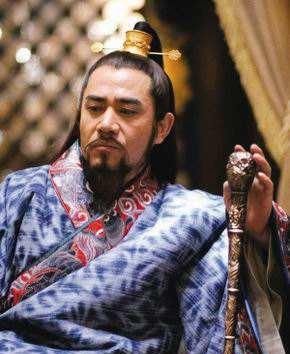  国王|此国国王不敢称帝，大臣说：别国都能称帝，生在我国死了也不可惜