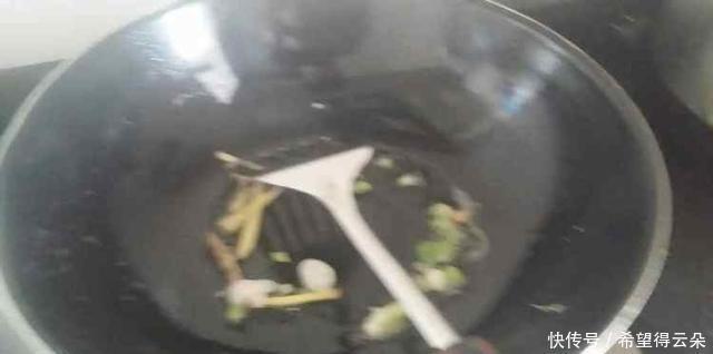 十足|特色美食泉州卤面,汤浓料足Q弹爽口,十足的闽南风味