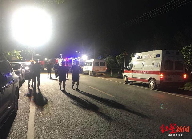  金雁花炮|鞭炮厂发生爆炸，现场腾起“蘑菇云”，2人重伤