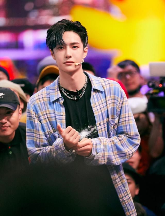  战队|《街舞3》王一博组成最强战队！选人不要甩手舞引争议，网友：违背节目初衷