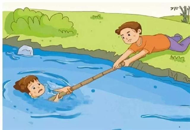  危险|1人溺水，8个孩子丧命！这种救援方式最危险！切记