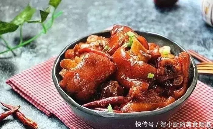 好吃|啤酒焖猪蹄,好吃不腻,吃的连汤汁都不剩!