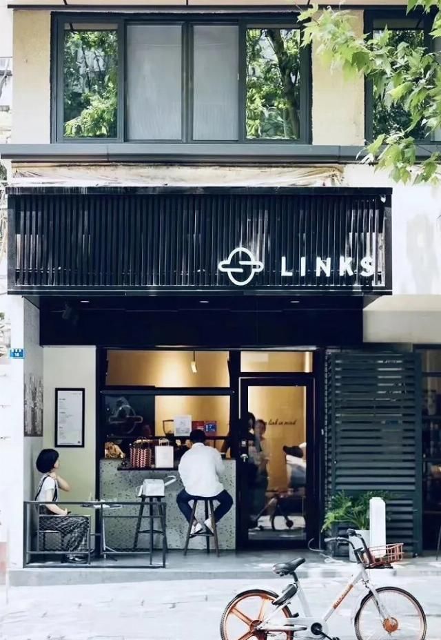 咖啡馆|散步去咖啡馆的人