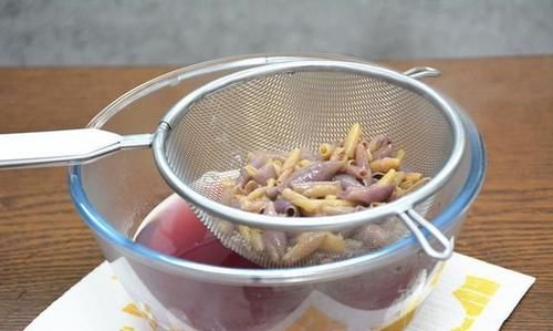 口感|口感Q弹嫩滑,无色素低热量的颜值葡萄冻撞奶,来一杯消暑清凉