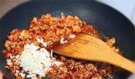 美味|麻婆豆腐以其美味和辛辣的食物而闻名,它又软又嫩