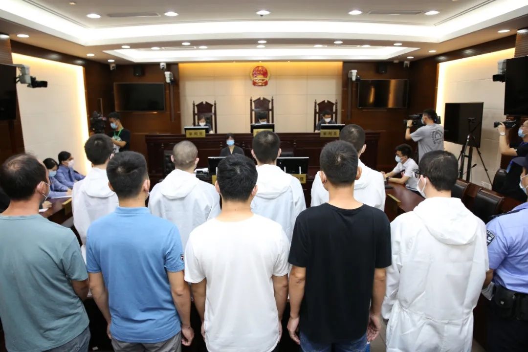 乐高公司|刚刚,9人生产销售仿冒“乐高”玩具超过3亿元,被判刑了