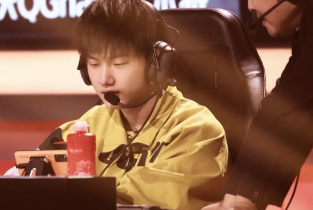  零花钱|“后知后觉”彭云飞，淘汰10天后：只浪了一下，10个月的零花钱就没了