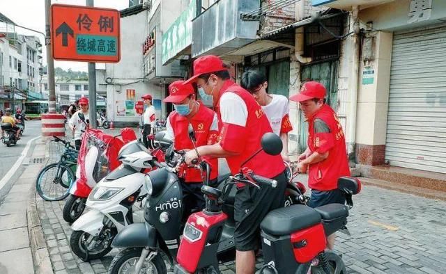 志愿服务活动|创建全国文明城市|南宁:“志愿红”照亮城市文明