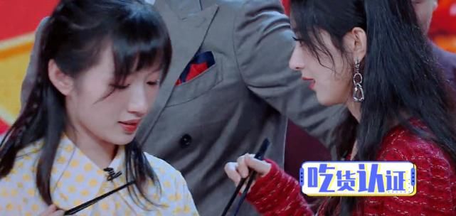  粉丝|赵丽颖看到卤肉，立马拿碗盛，看到她给谁吃了？粉丝直呼羡慕