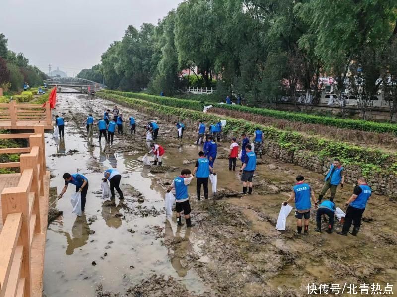 清理疏浚 美化河道 北京共青团“‘青’河行动”支援门头沟