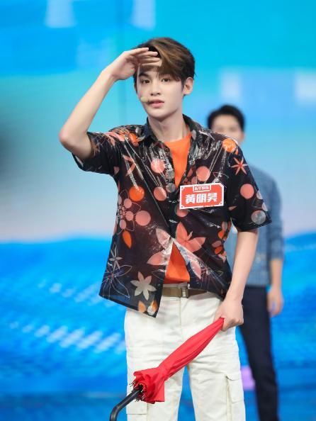 证明|黄明昊有望成快本接班人,三点原因证明他已经融入快乐家族