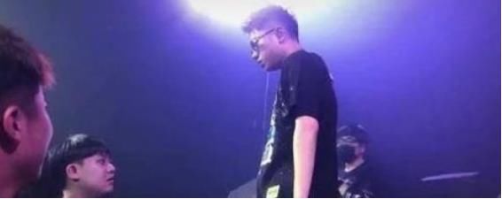  以太|用香槟给王以太“洗脸”，遭死亡凝视后，还扬言下一个就是GAI？