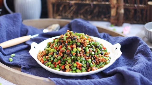  苍蝇头|听到这菜名想吐，吃起来却贼下饭，连吃3碗米饭都不够