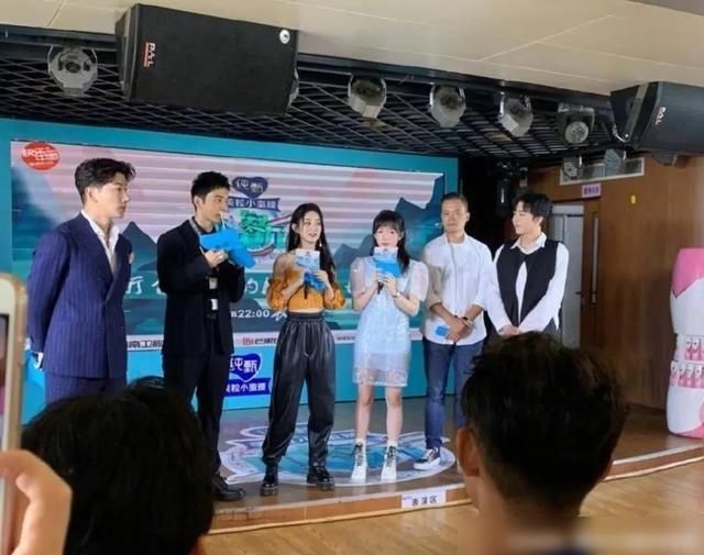 发声|张亮、黄晓明为赵丽颖发声：盆里找肉吃是乐趣，女士们吃饭更优雅