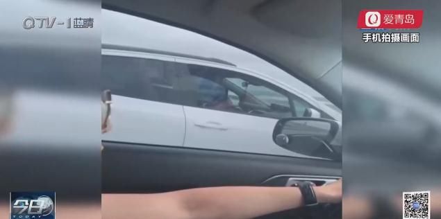  高速公路|高速路上别车、矿泉水瓶互砸车辆…什么仇什么怨？