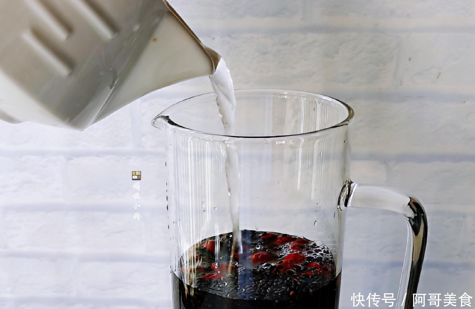 成本|自制黑芝麻糊,真材实料香甜丝滑,简单几步,1碗成本不到1元钱