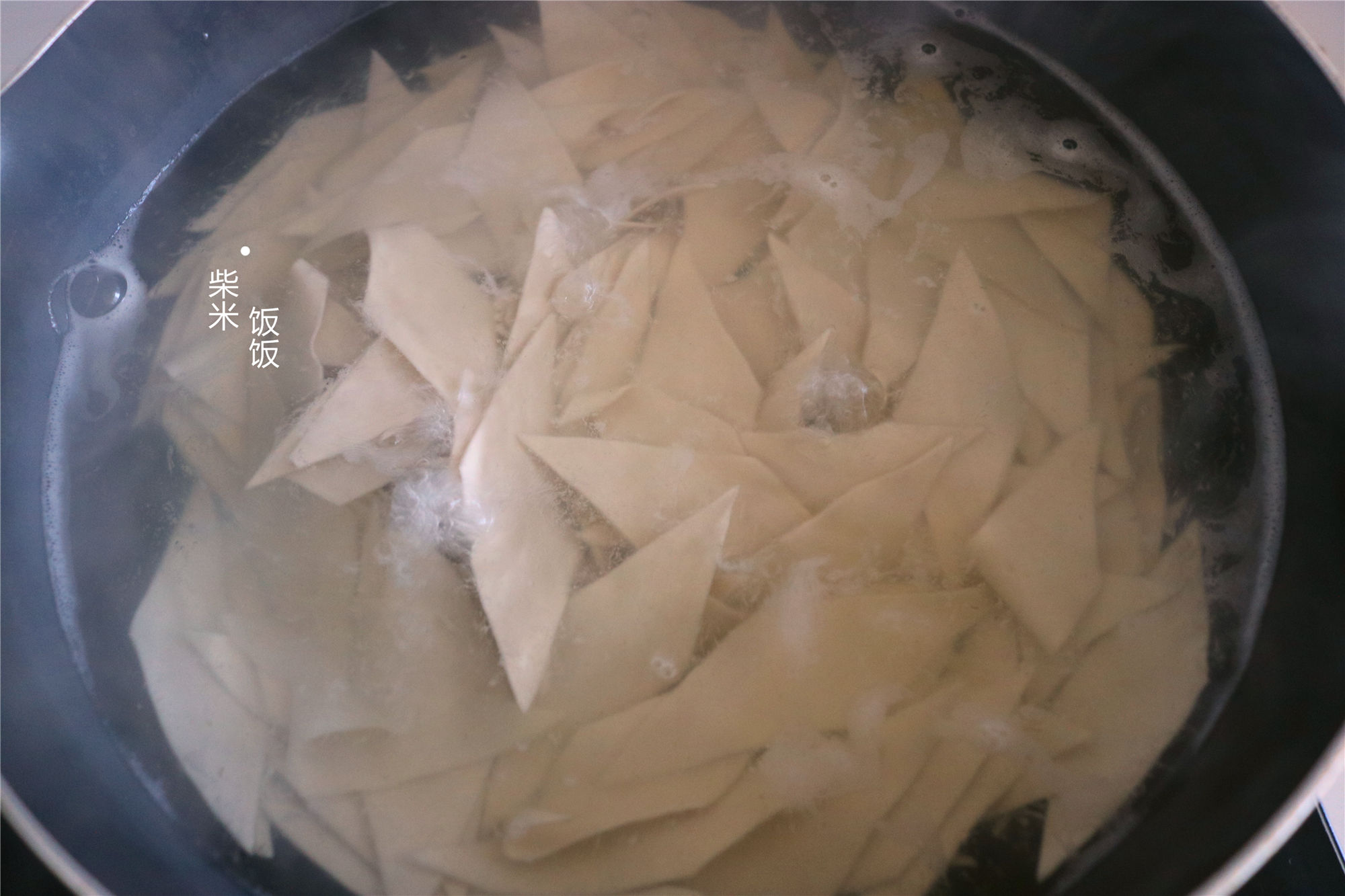 手餐|上班族的快手餐,一煮一炒,简单好吃,做一锅解决全家人的饭