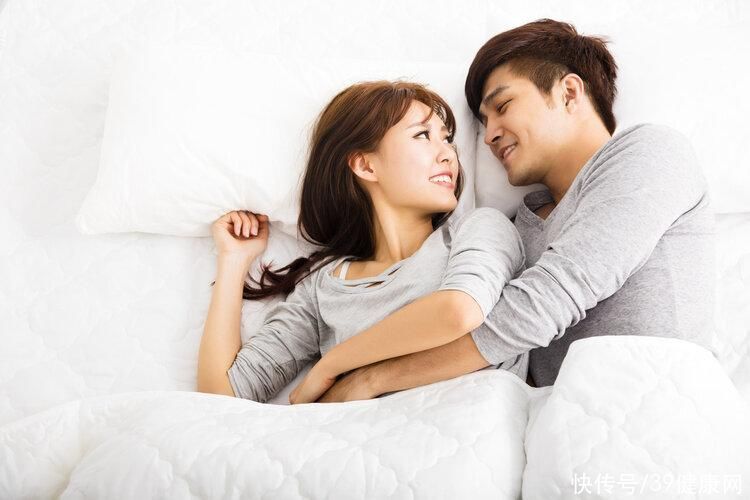 女性生理性旺盛是病么(女性欲望越来越强烈，可能是这4个病的表现，正确认识别害羞)