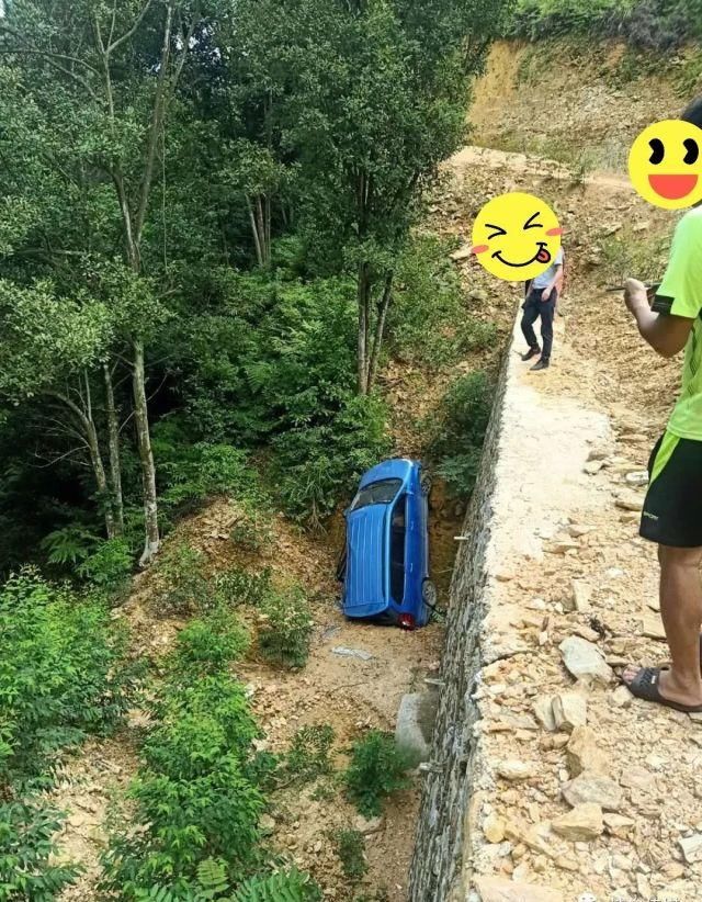  惊魂|博白马田的这个网红打卡处！惊现坠车惊魂……