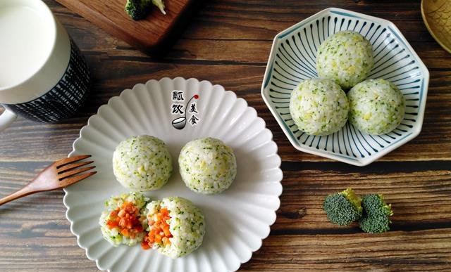 做法|这早餐上桌秒光,抗饿又解馋,做法超懒人,1拍1捏,1分钟做10个