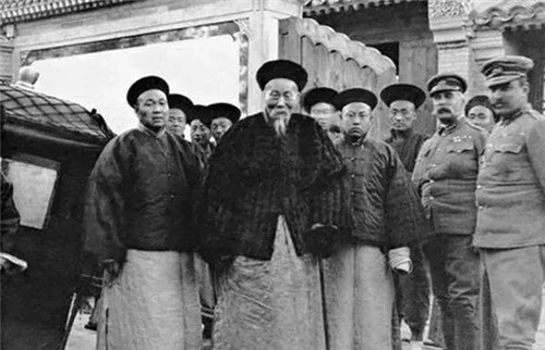 神奇|李鸿章让6匹马与电报赛跑，累死3匹马后，当场做出一神奇决定