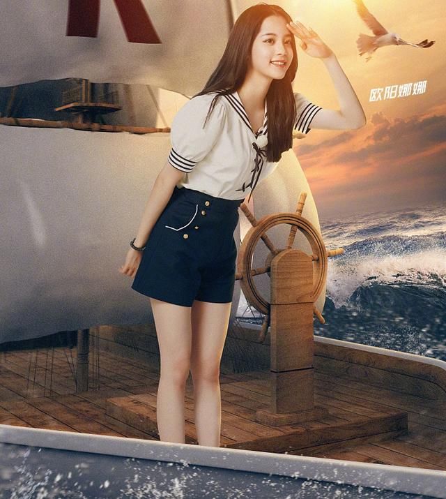  麒麟|跑男水手服海报，蔡徐坤帅气郭麒麟可爱，我却被两位元气少女吸引