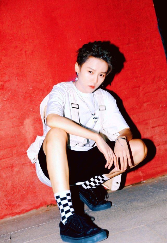  出道|刘雨昕加盟《潮流合伙人》，出道的第一个综艺，你会看吗？