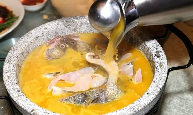 烹饪|石锅鱼怎么做?大厨带你做出好吃又美味的石锅鱼