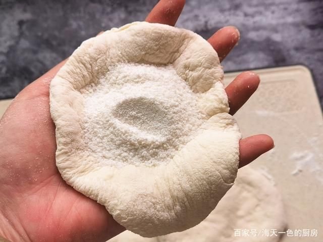  口吃|夏天我家面食这样吃，暄软香甜不油腻，孩子空口吃两个！