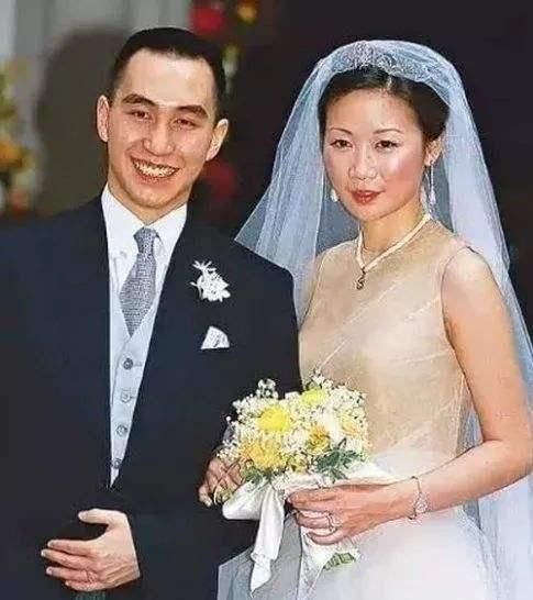  婚变|同为赌王儿子，三房突然婚变、四房绯闻缠身，二房忠贞不二惹人羡