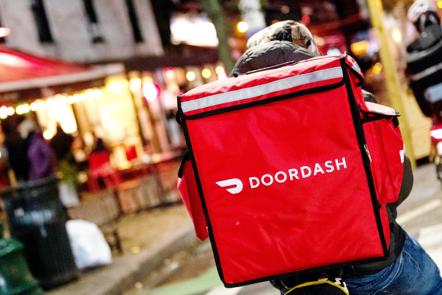 DoorDash被指控向iPhone用户收取更高费用，面临10亿美元诉讼