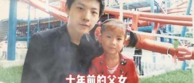  出道|“冻龄爸爸”照片火了，和女儿合照似兄妹，网友直呼：出道吧