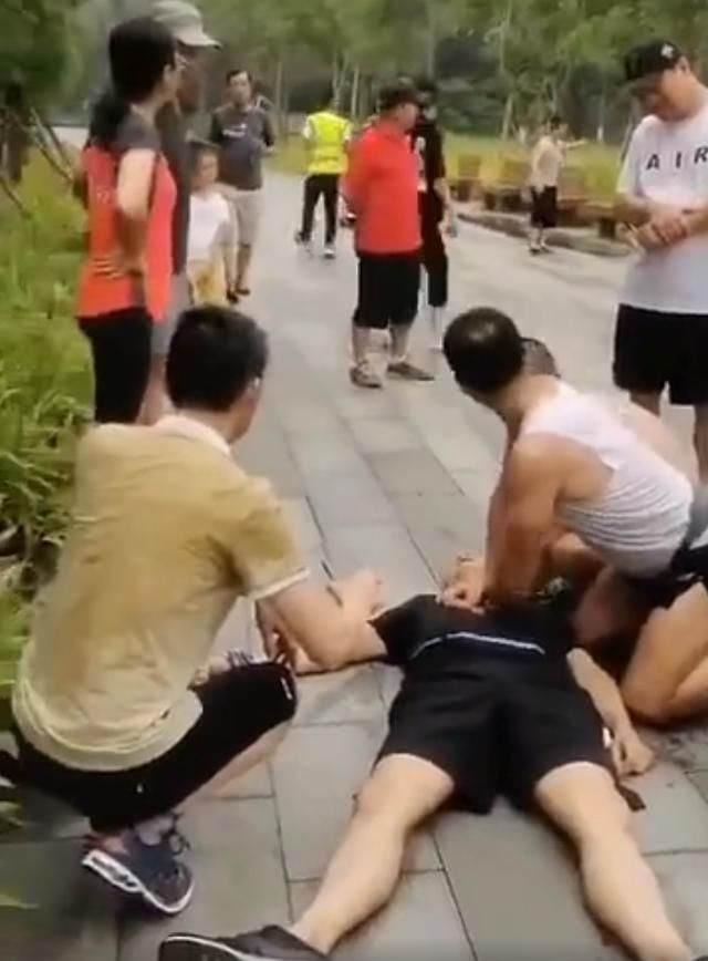  晨跑时突然|悲剧！苏州一资深跑友猝死，现场曝光，第一时间心肺复苏仍无效