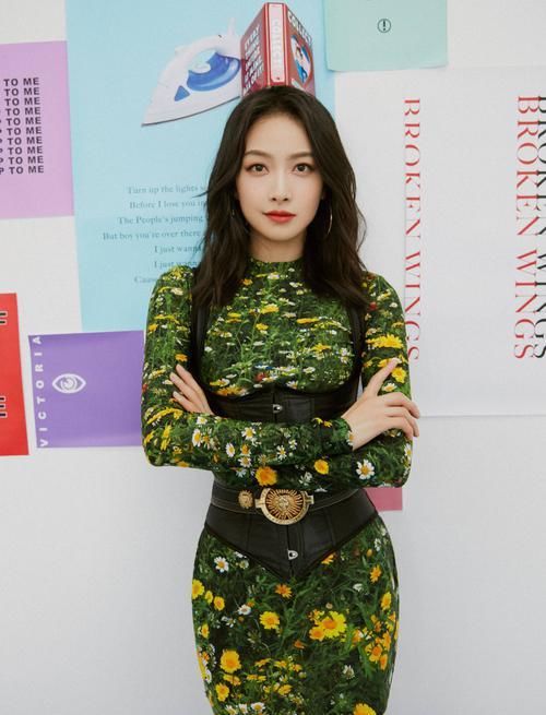  热舞|宋茜穿紧身包臀裙热舞，魅力四射曲线曼妙，“姐姐kill”太强了！